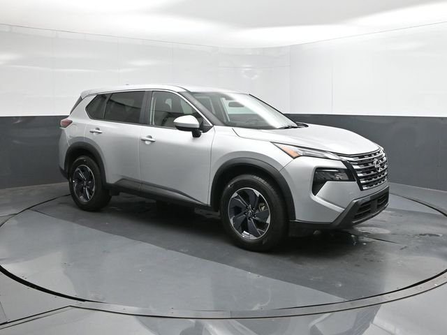 Used 2025 Silver Nissan SV image 26