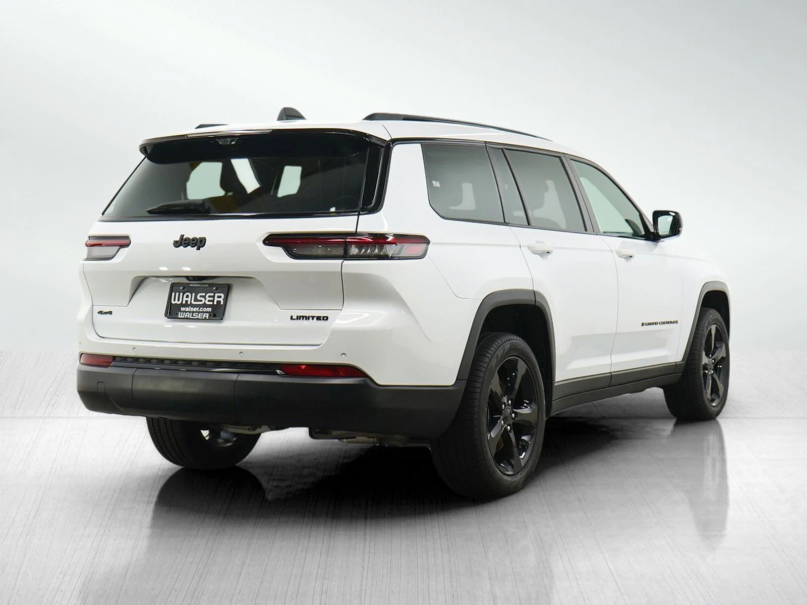 Used 2024 Bright White Clearcoat Jeep Limited image 5