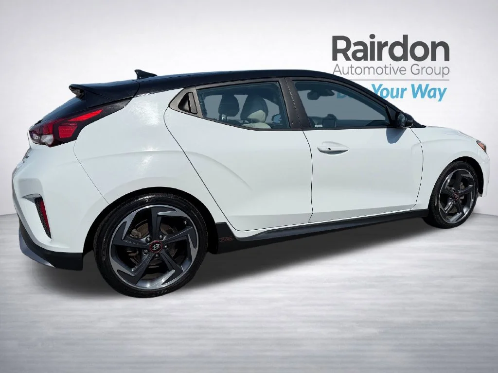 Used 2019 Chalk White w/Black Roof Hyundai Turbo Ultimate image 7