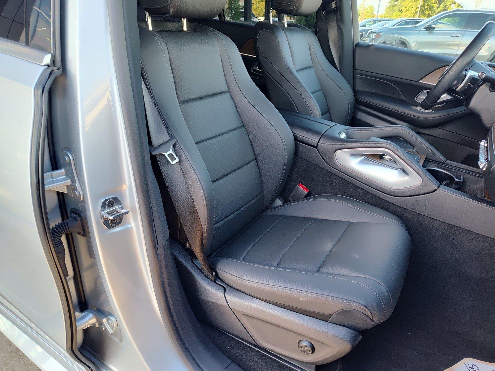 Used 2025 SILVER Mercedes-Benz GLS 450 image 25