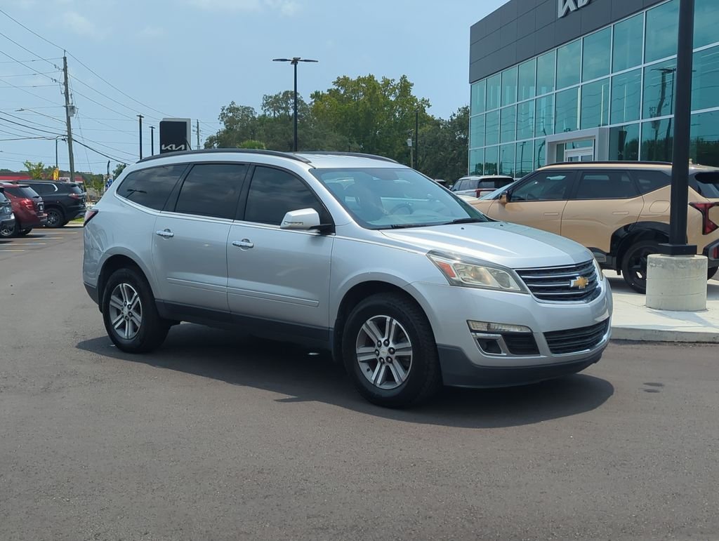 Used 2015 Silver Chevrolet 2LT image 9