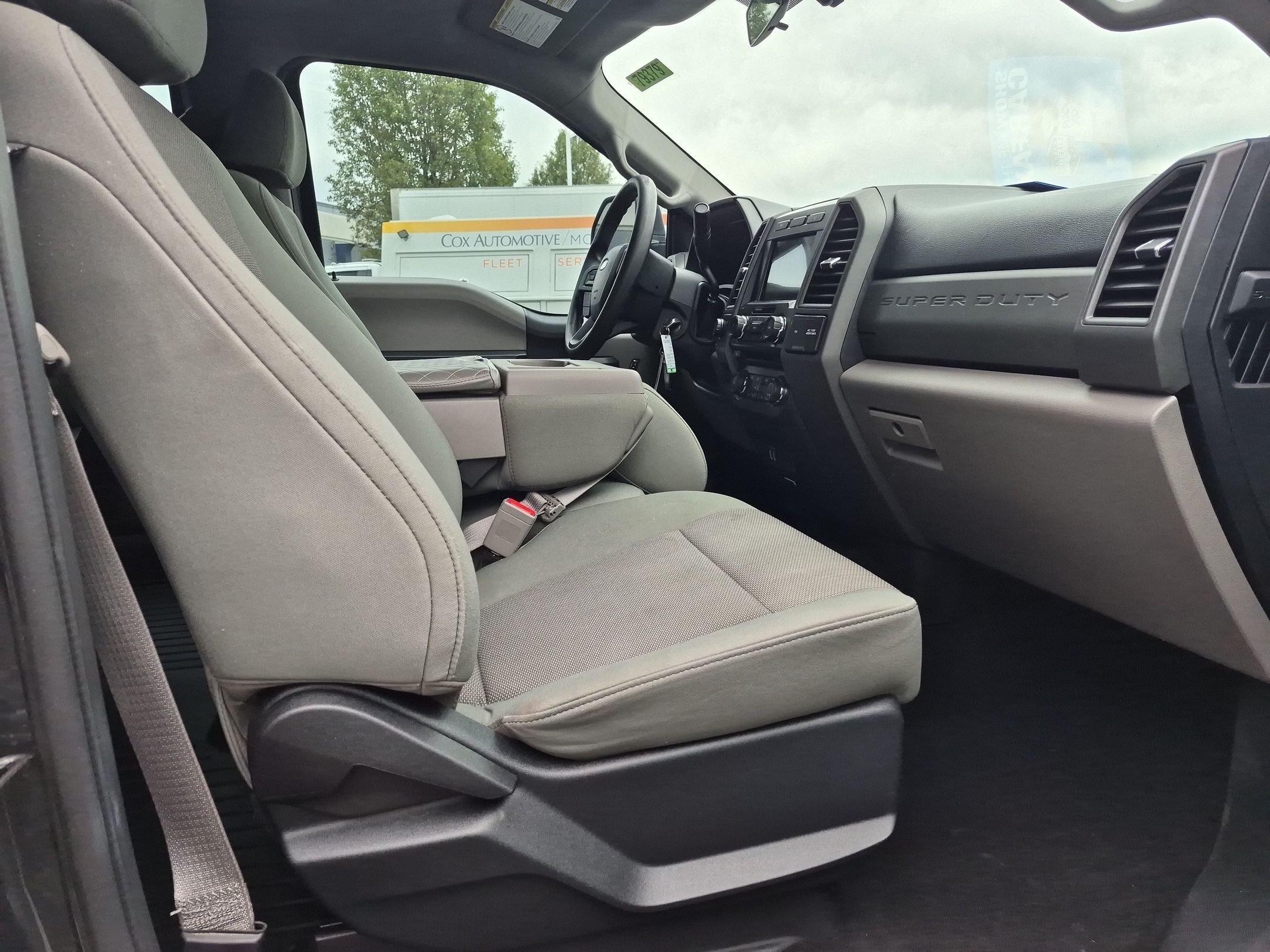 Used 2018 Gray Ford XL image 25