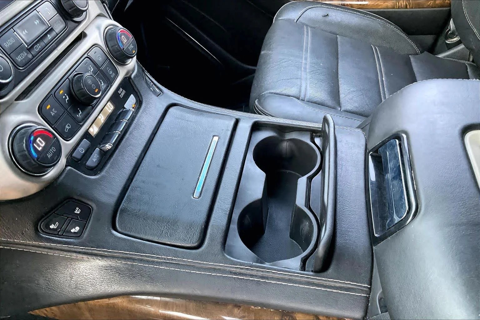 Used 2015 QUICKSILVER METALLIC GMC Denali image 13