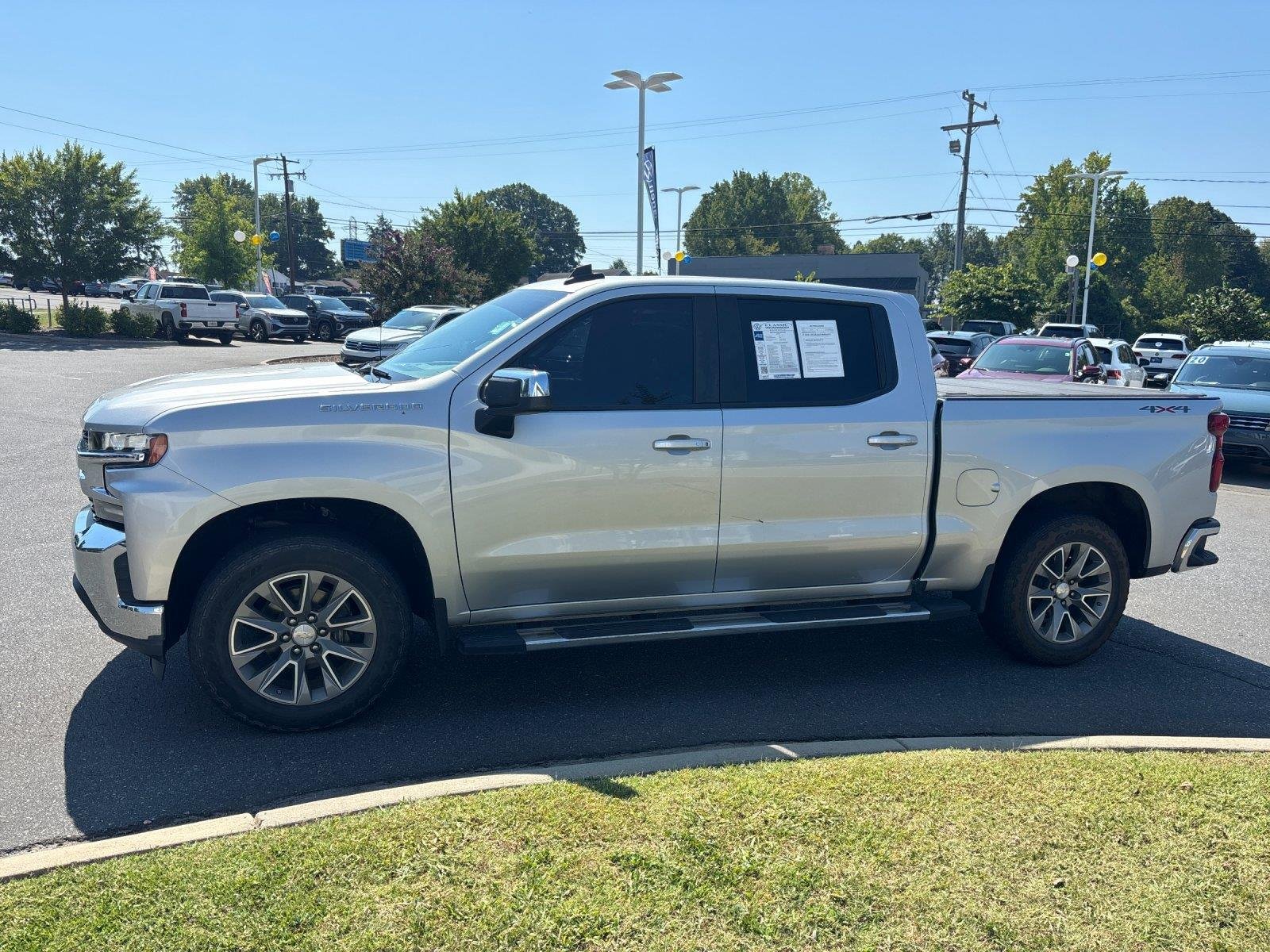 Used 2019 Silver Ice Metallic Chevrolet LT image 2
