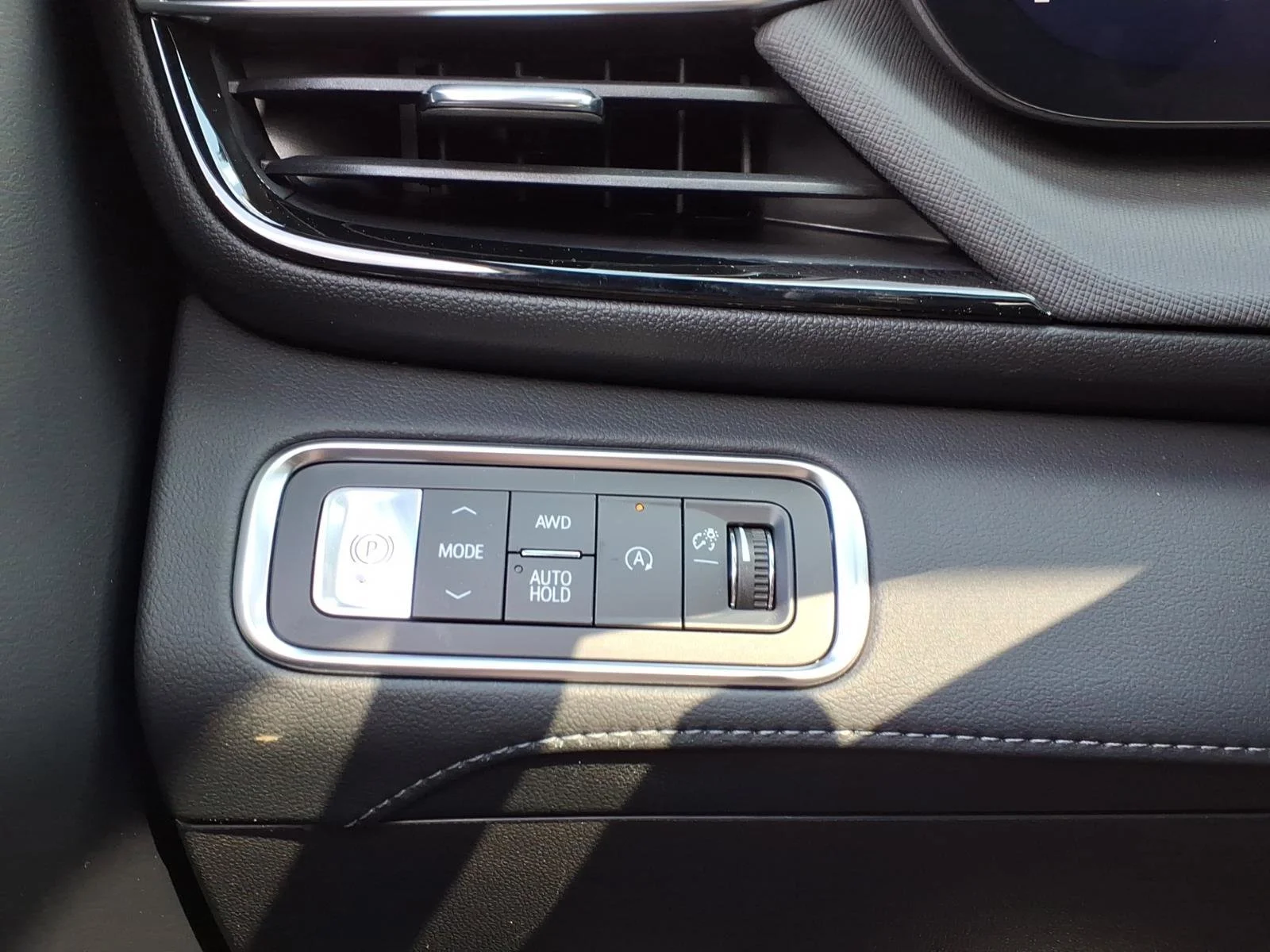 2026 Buick Enclave Preferred - Photo 24