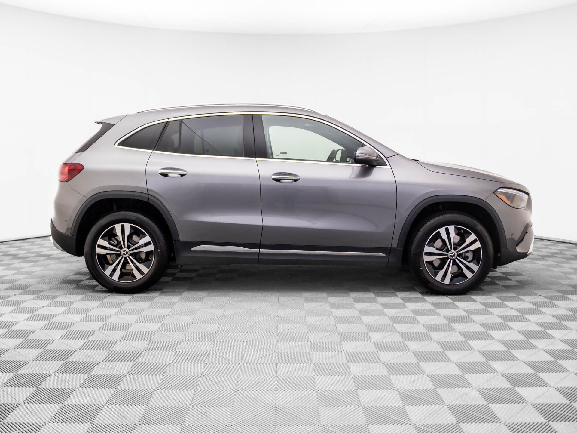 New 2026 Gray Mercedes-Benz GLA 250 image 6