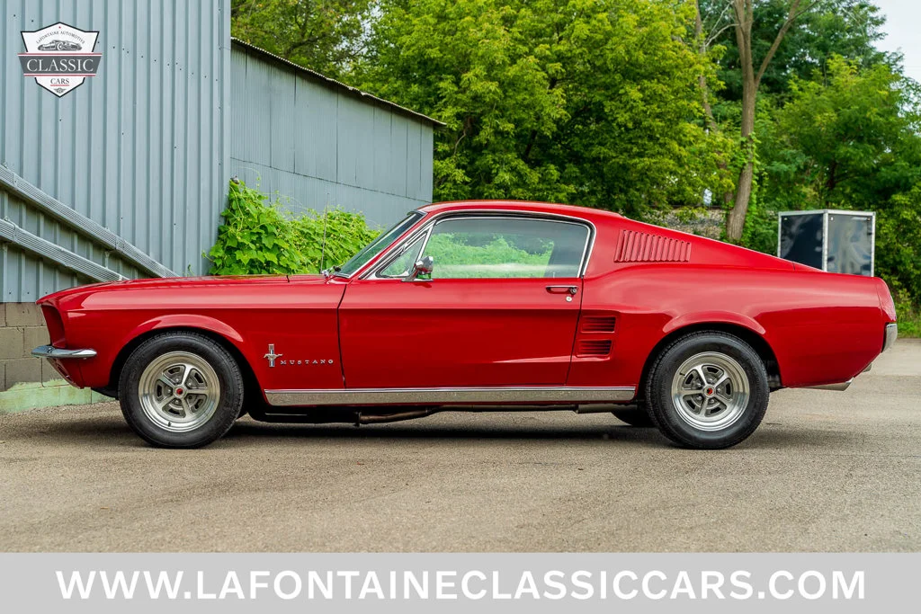 Used 1967 Red Ford GT image 33