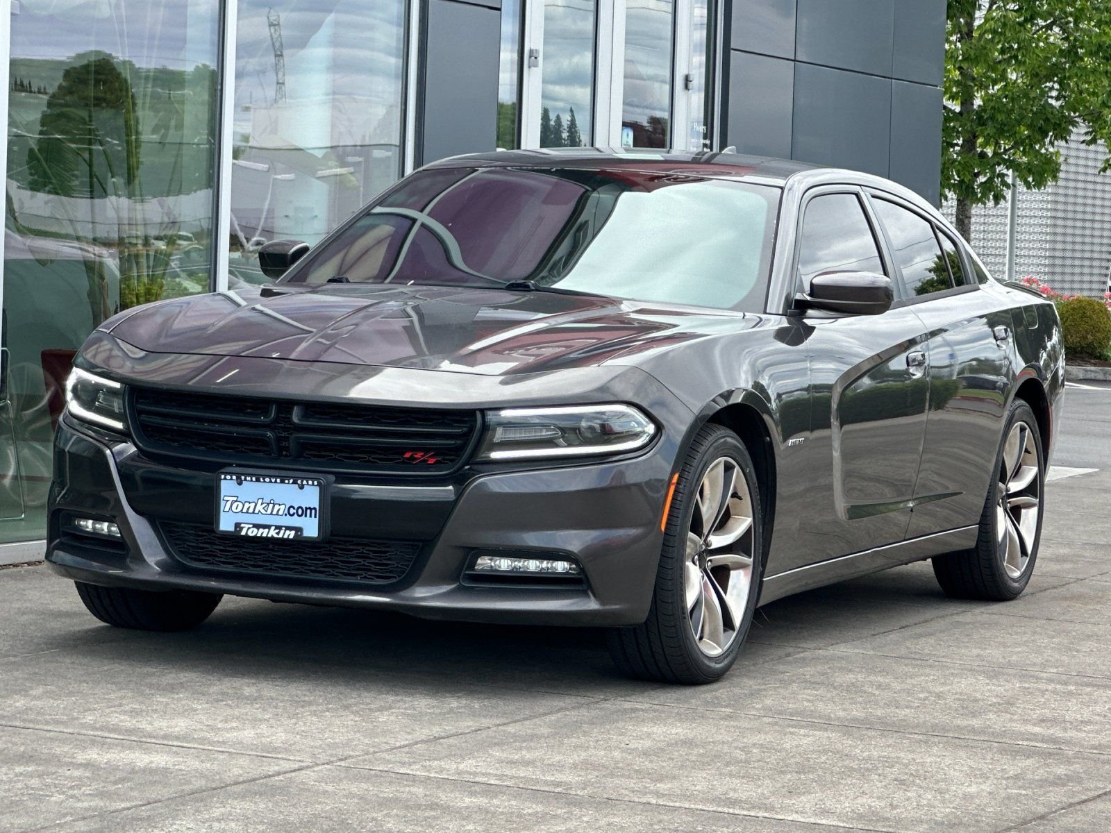 Used 2016 Granite Crystal Metallic Clearcoat Dodge R/T image 7