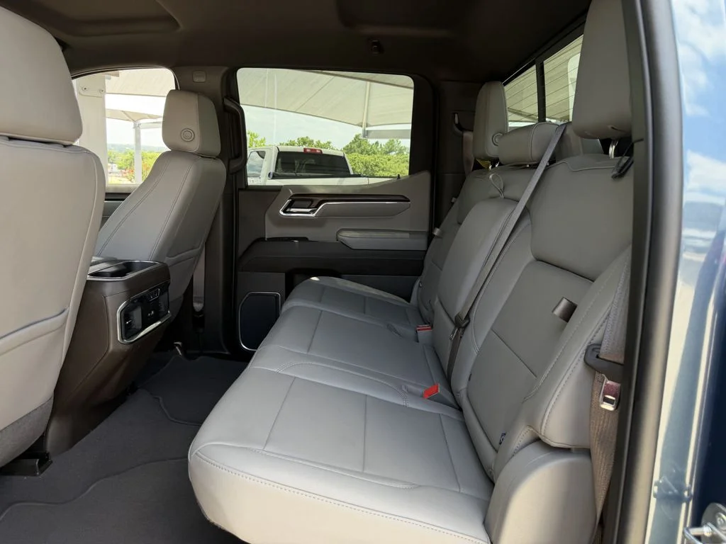 Used 2024 Blue GMC SLT image 28
