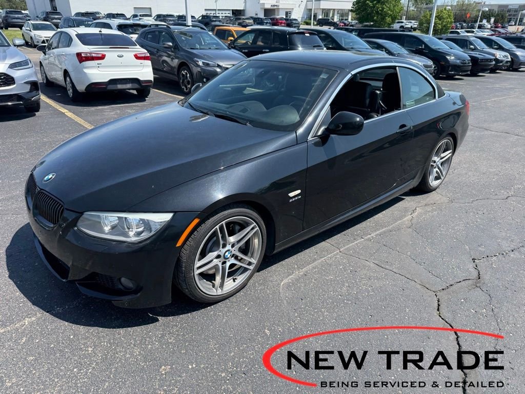 2018 BMW 3 Series 330i xDrive Sedan's photo