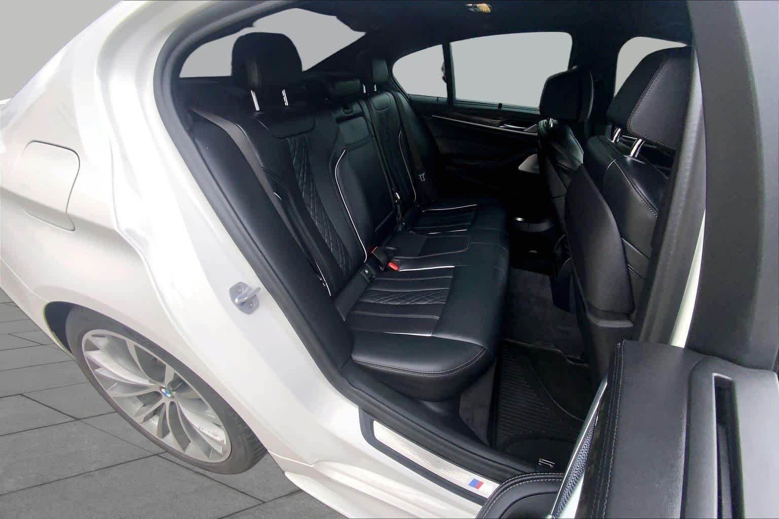 Used 2020 Alpine White BMW M550i xDrive image 19