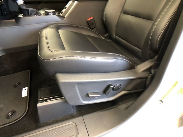 New 2026 Avalanche Gray Ford Outer Banks® image 11