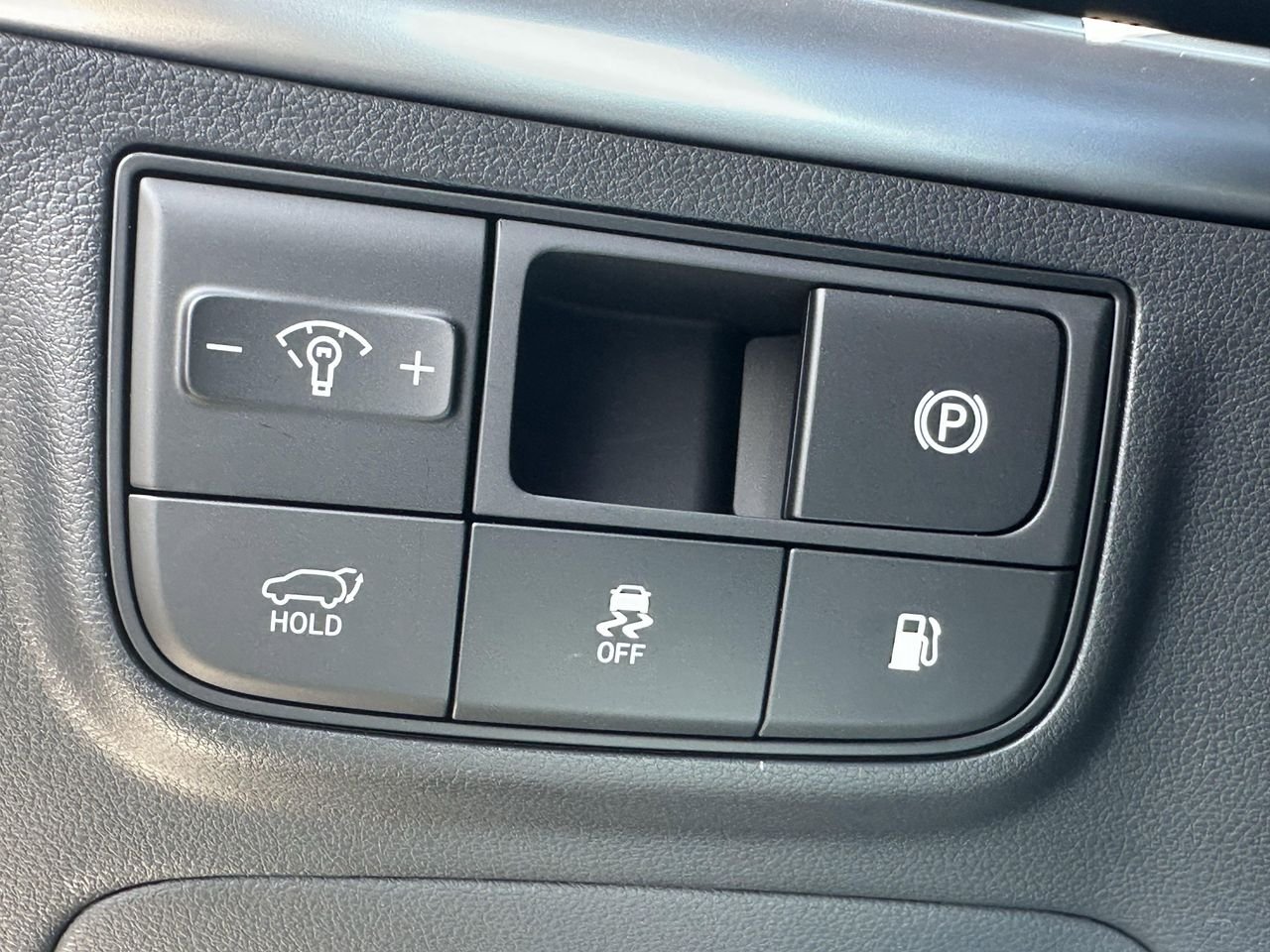 New 2026 Creamy White Pearl Hyundai SEL image 31