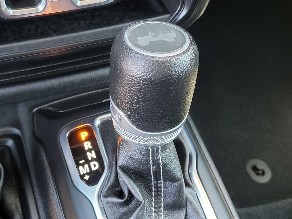 Used 2022 Black Jeep Unlimited Sahara image 21