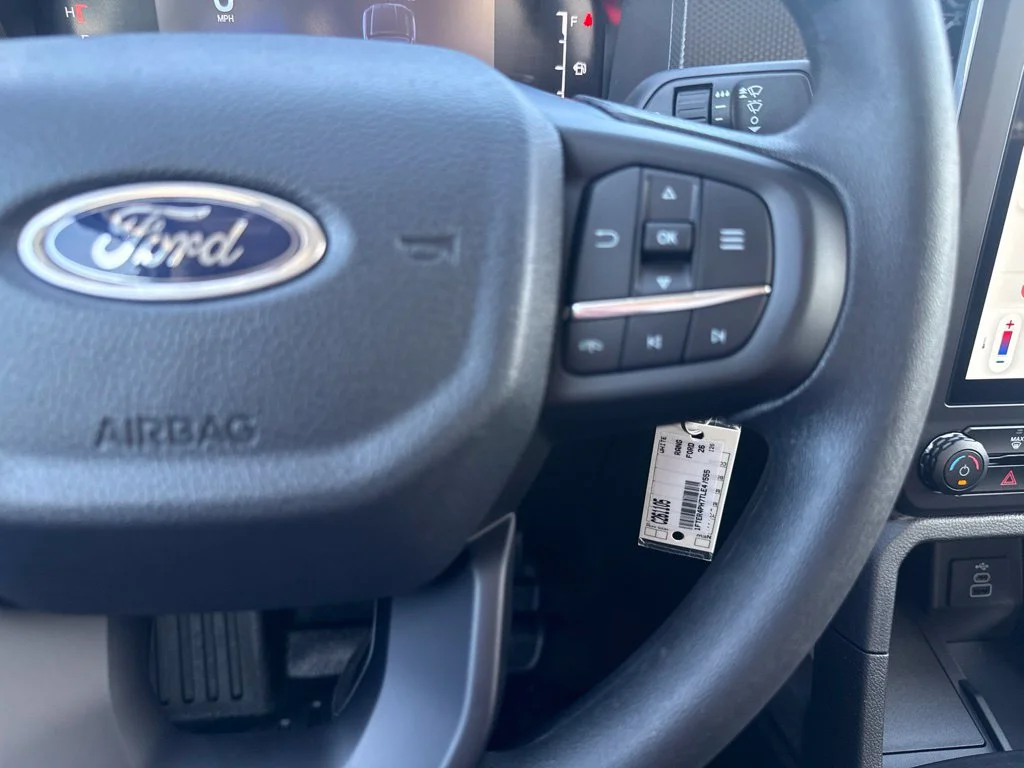 New 2026 Oxford White Ford XL image 32