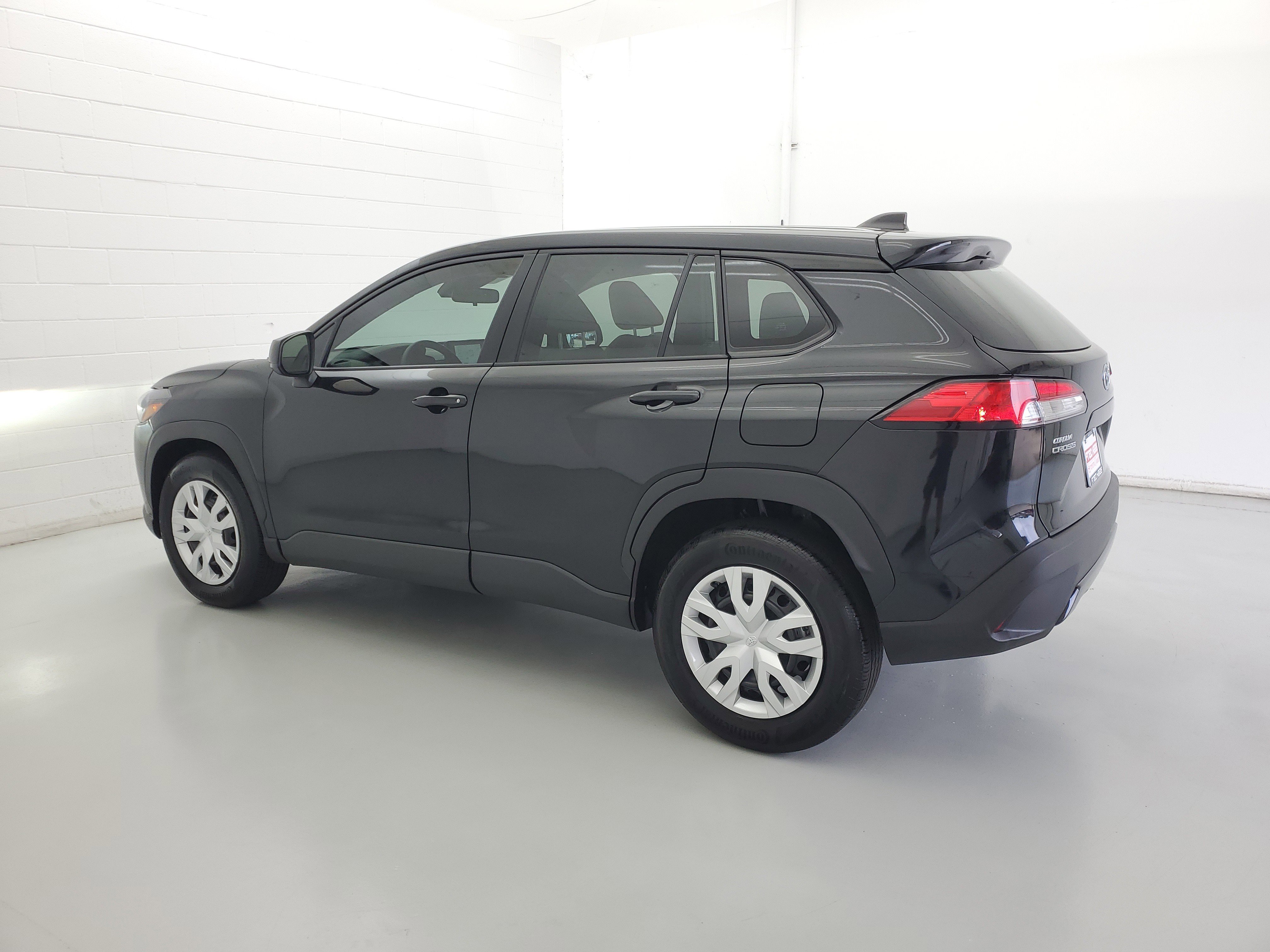 Used 2025 Jet Black Toyota L image 7