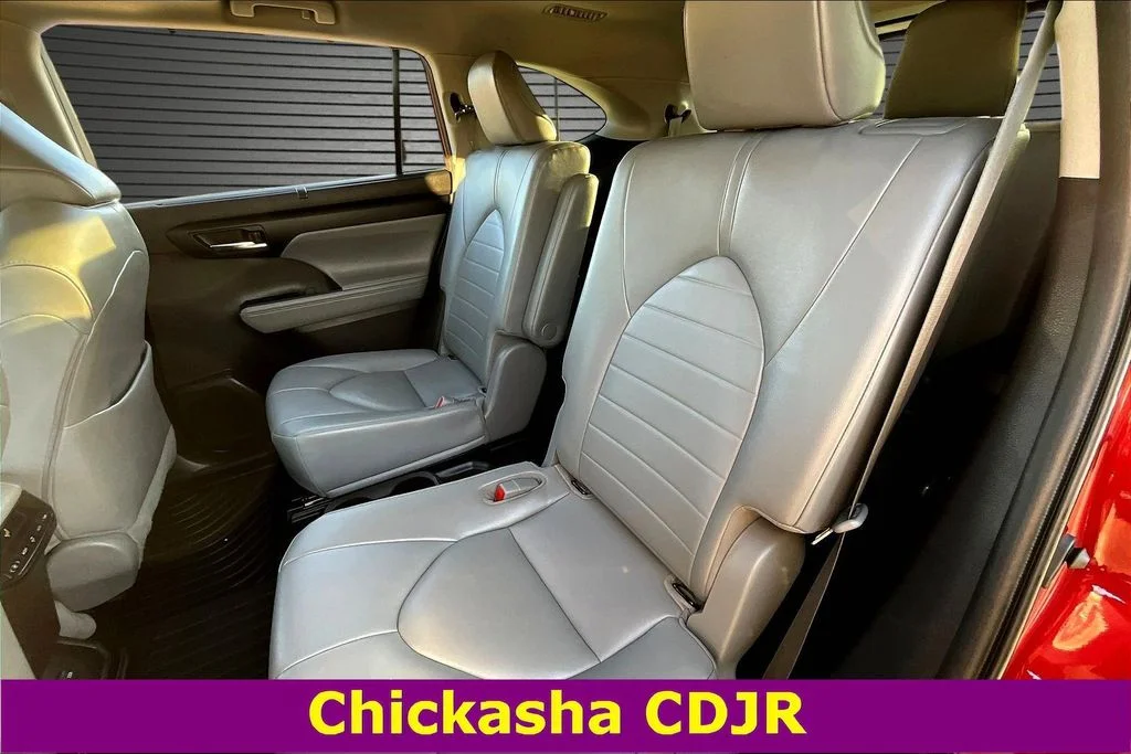 2022 Toyota Highlander XLE - Photo 21
