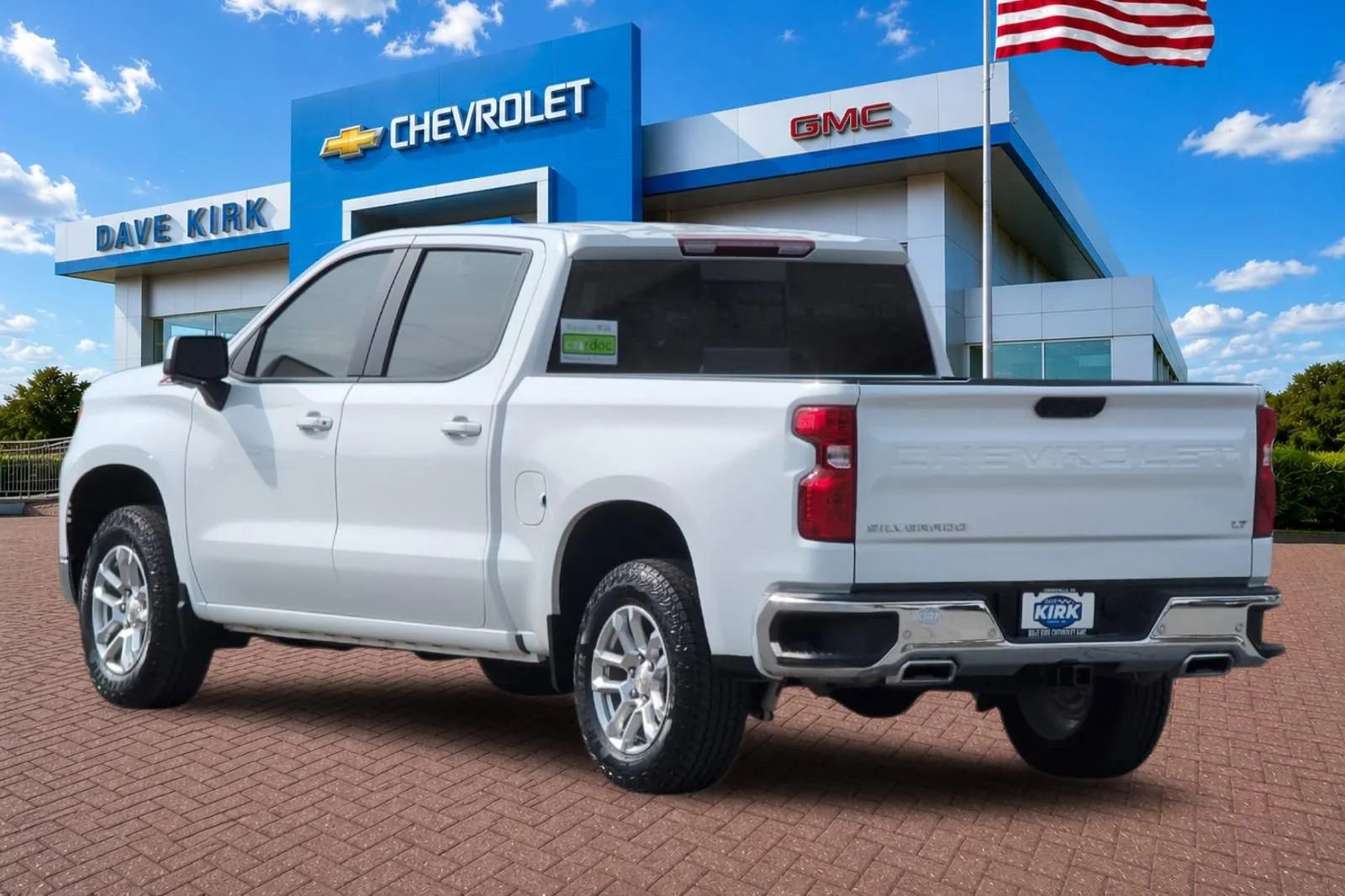 Used 2025 Summit White Chevrolet LT image 5