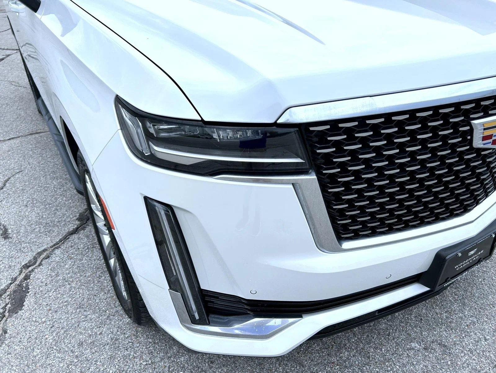 Used 2021 White Cadillac Premium Luxury image 10