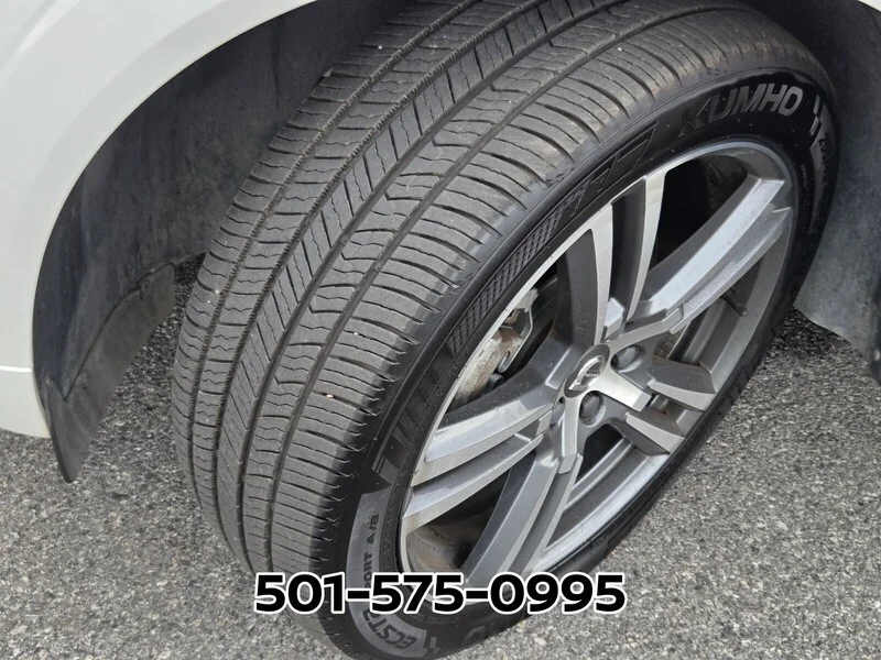 Used 2021 Crystal White VOLVO T5 AWD MOMENTUM image 22