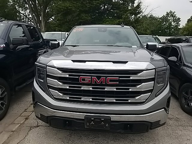 Used 2024 Sterling Metallic GMC SLE image 8
