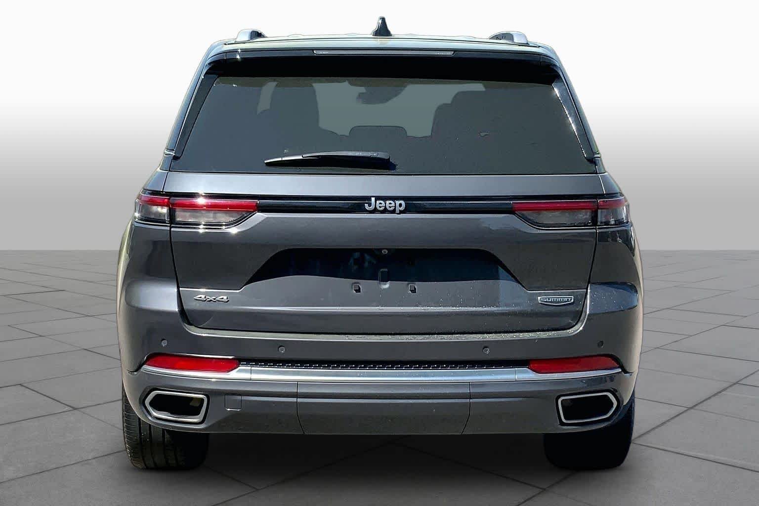 Used 2023 Baltic Gray Metallic Clearcoat Jeep Summit image 5