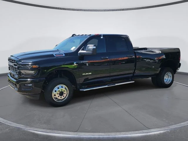 New 2026 Diamond Black Crystal Pearl-Coat Exterior Paint RAM Big Horn image 5