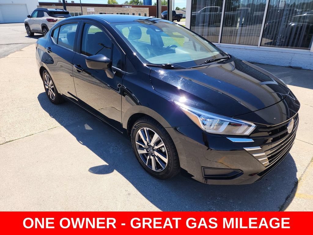 Used 2023  Nissan SV image 1