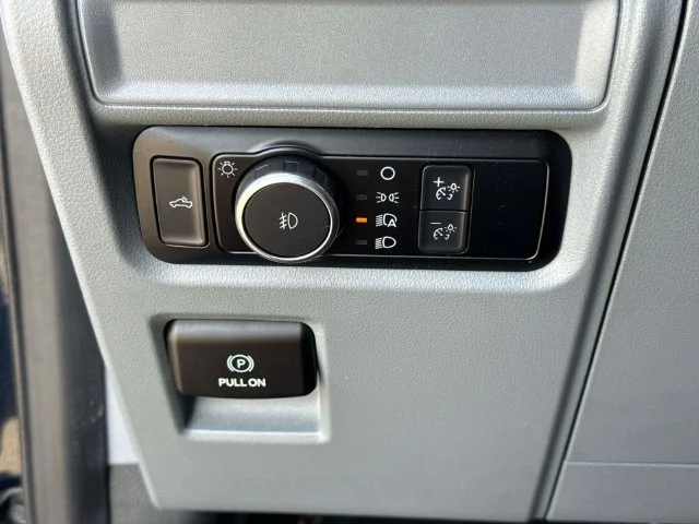 Used 2023 Blue Ford XLT image 35