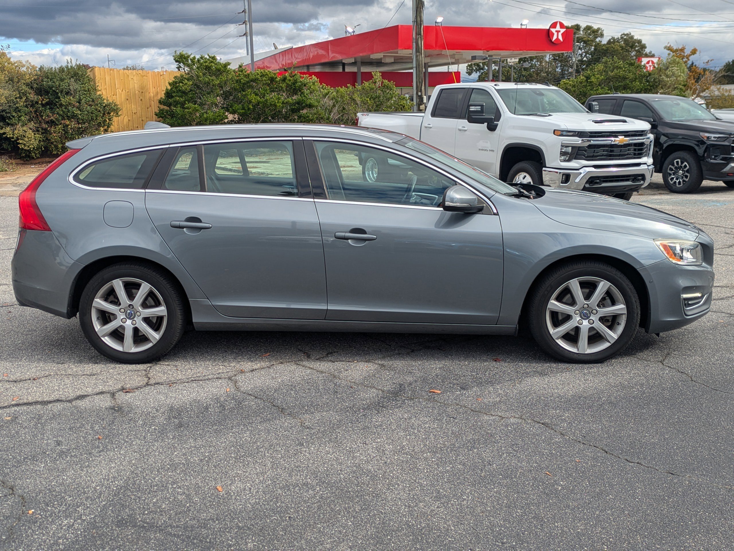2016 Volvo V60 T5 Drive-E Premier photo 2