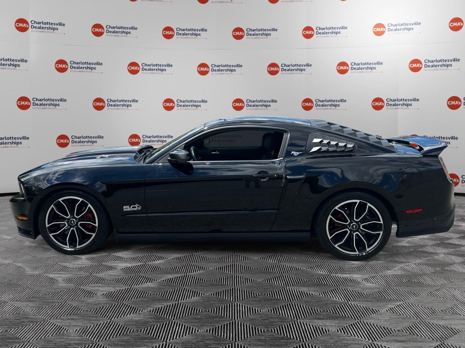 Used 2012 Black Ford GT Premium image 2