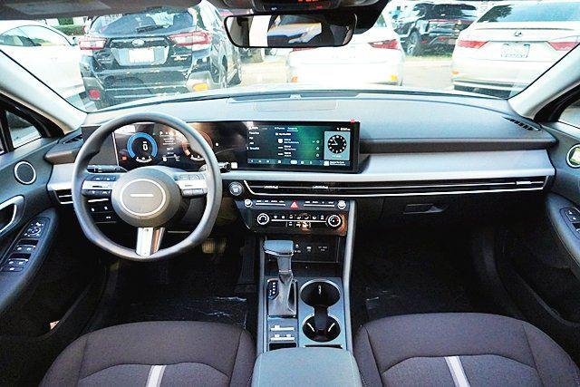 New 2026 Blue Hyundai SE image 26