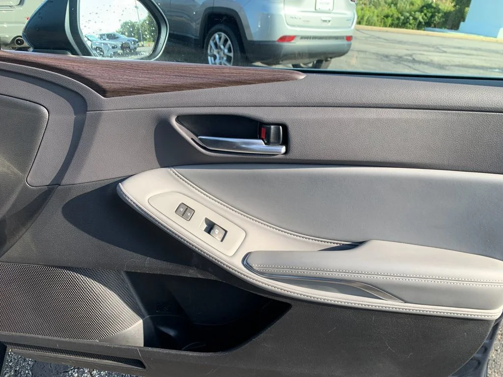 Used 2021 Gray Toyota XLE Plus image 20