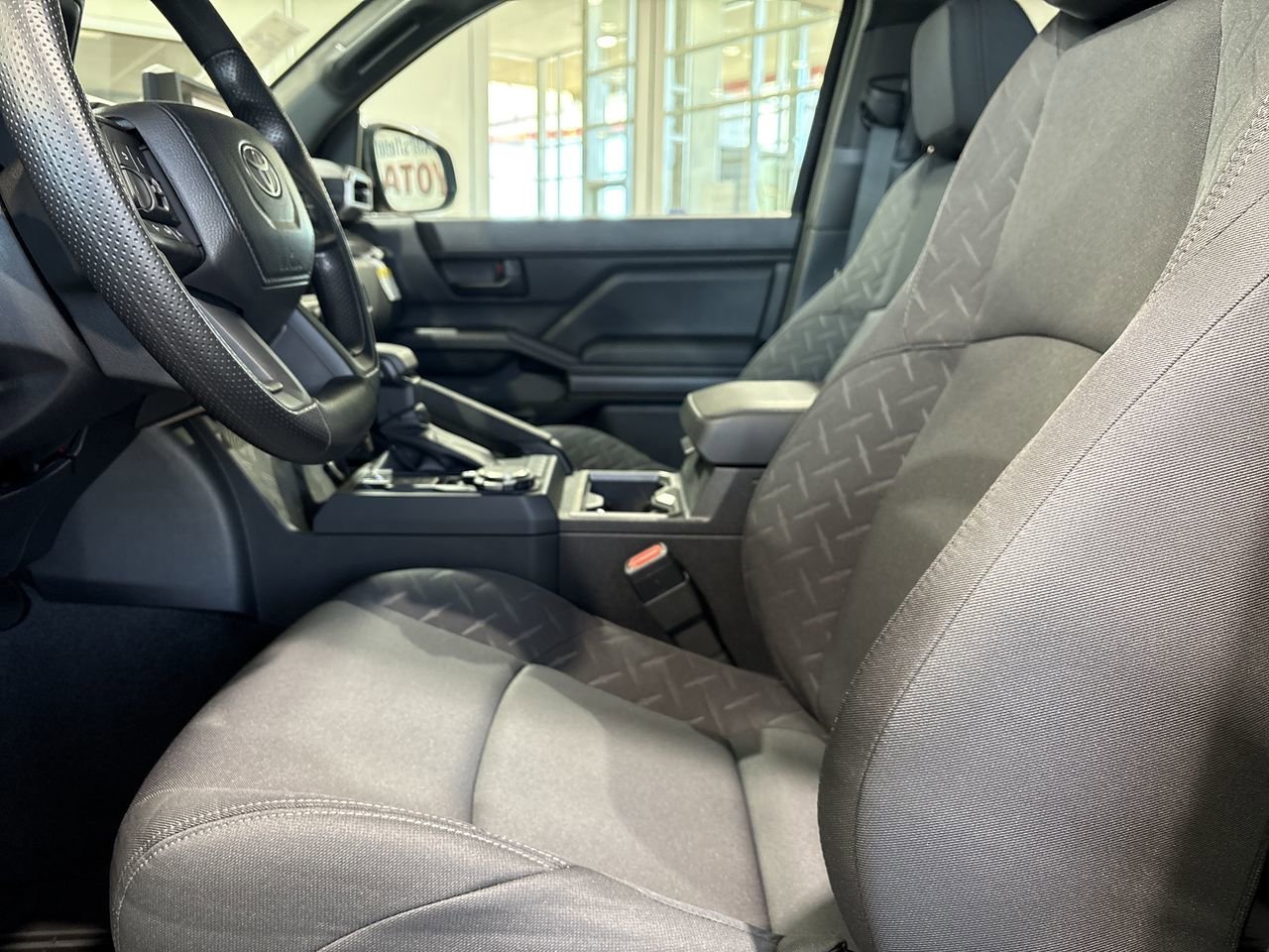2026 Toyota Tacoma SR5 - Photo 11