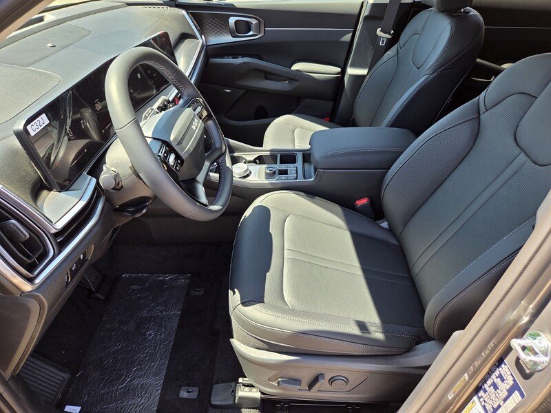 New 2026 Volcanic Sand Kia EX image 6