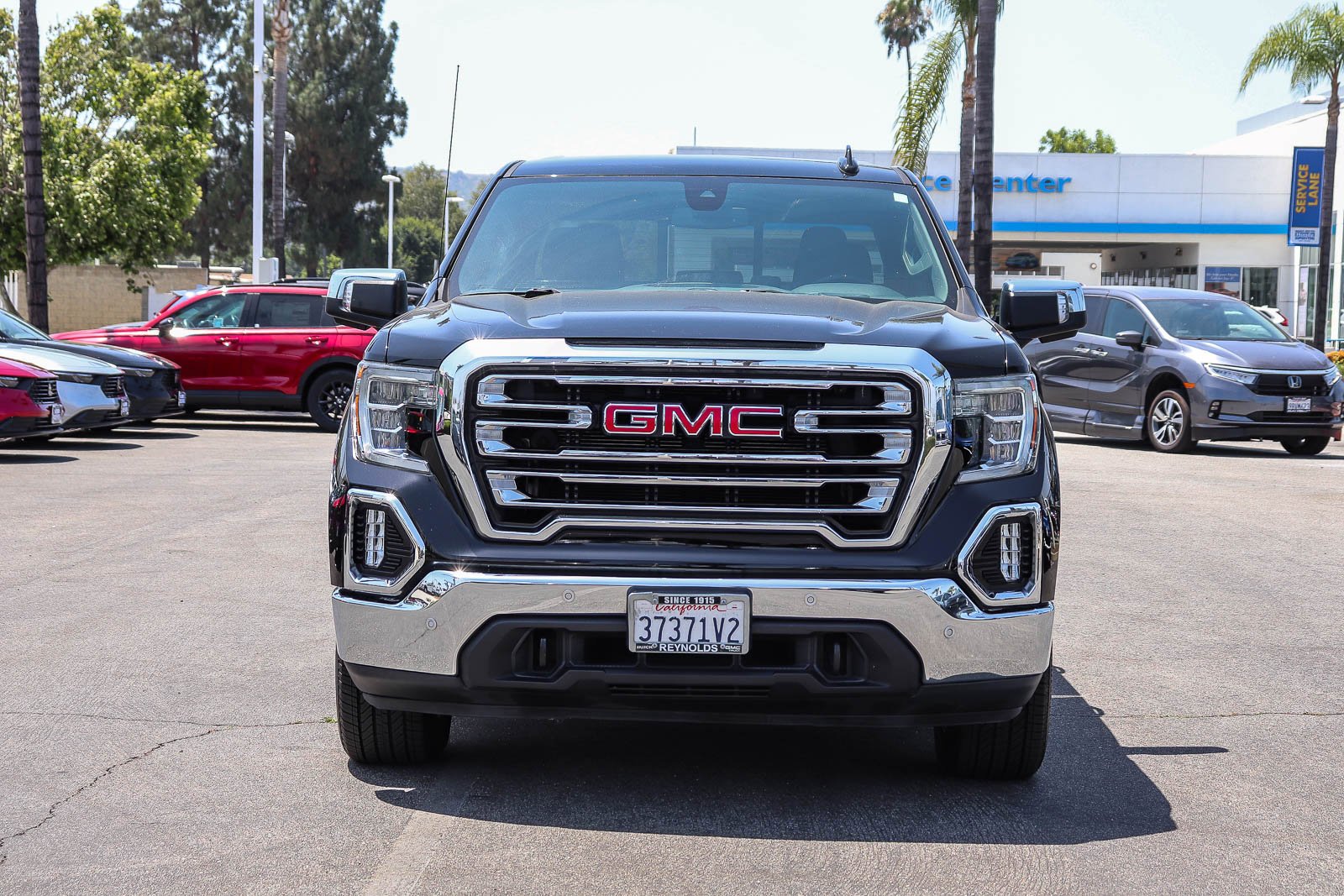 Used 2019 Onyx Black GMC SLT image 2