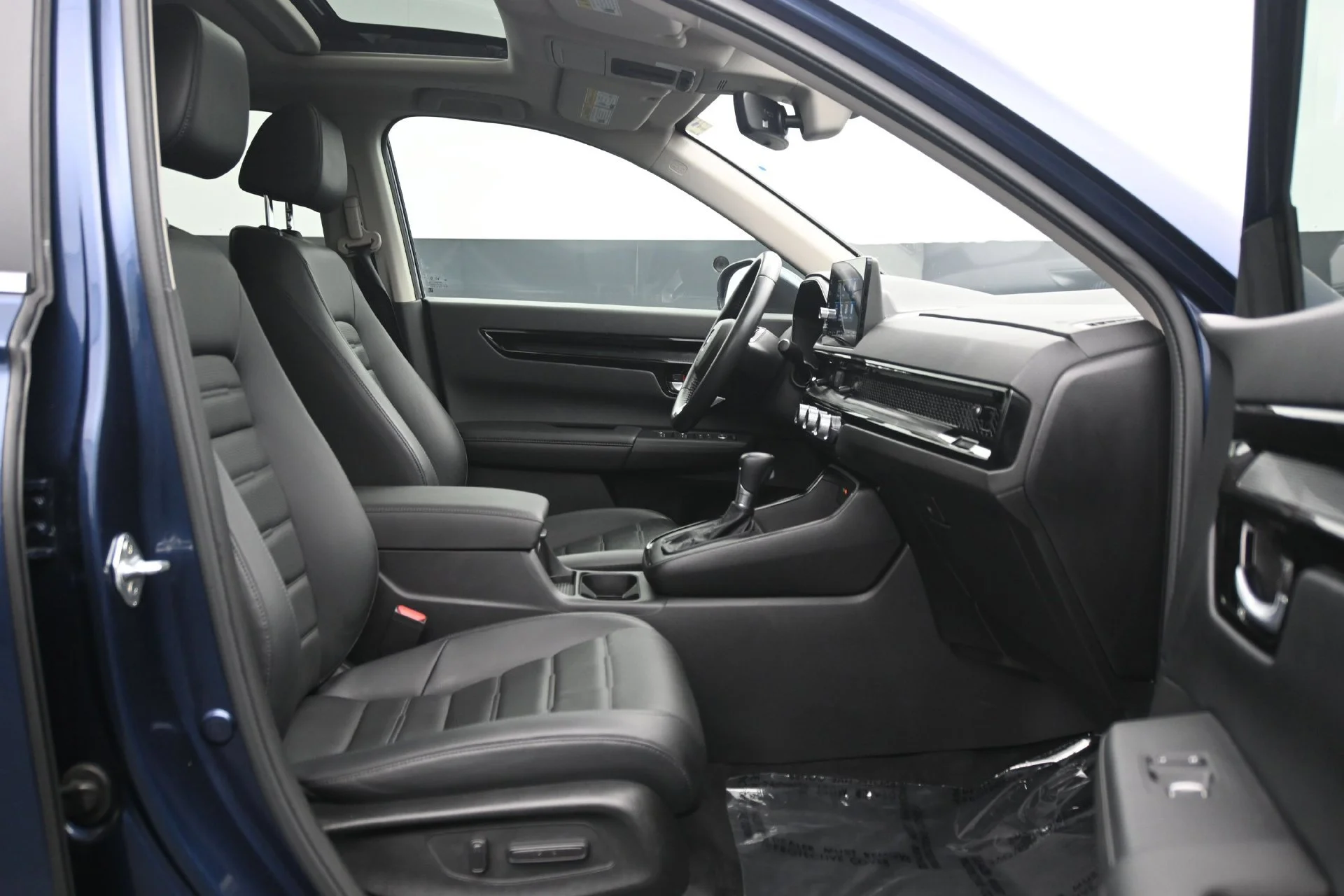 Used 2023 CANYON RIVER BLUE Honda EX-L AWD image 13