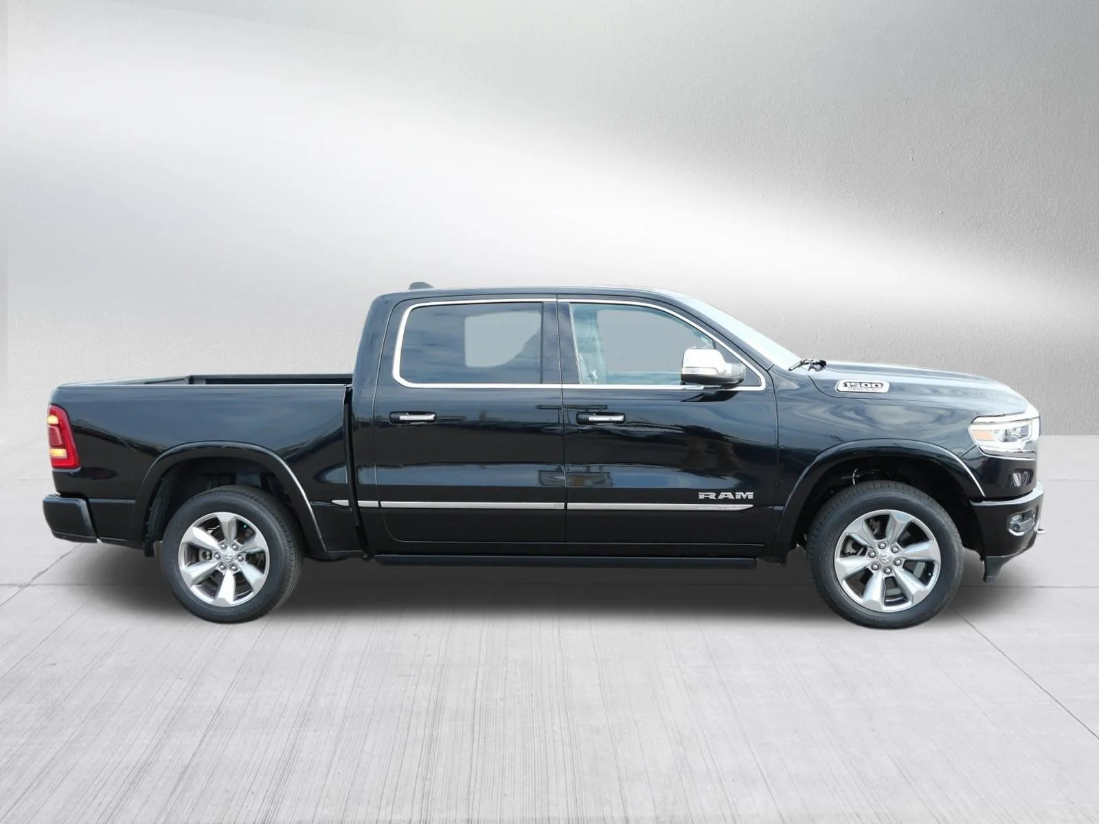 Used 2020 Diamond Black Crystal Pearlcoat Ram Limited image 8