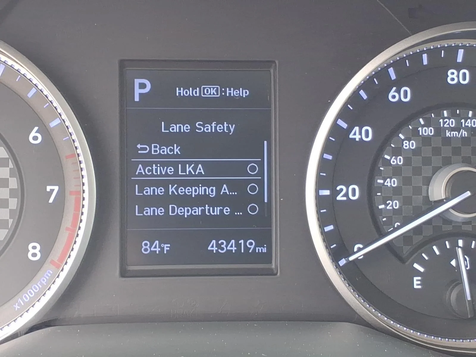 Used 2020 Stellar Silver Hyundai SE image 6