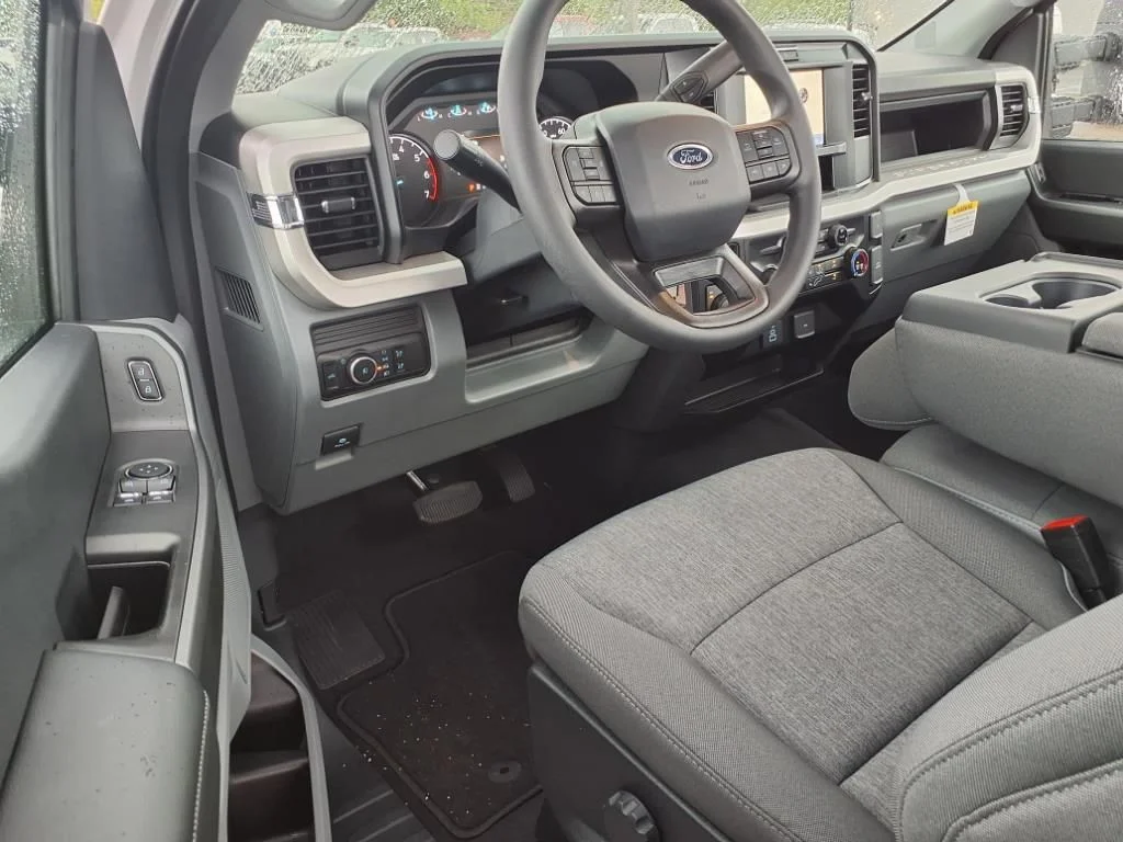 2025 Ford F-350 Super Duty XL - Photo 12