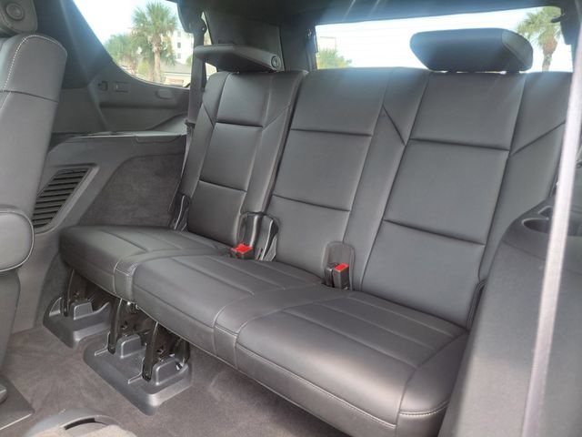 Used 2022 CRYSTAL WHITE TRICOAT Cadillac Luxury image 15