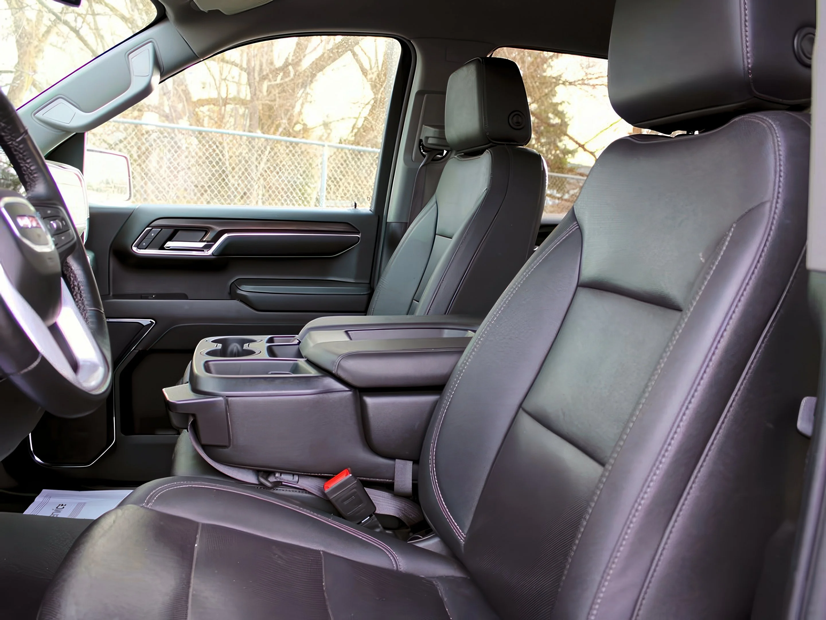 2024 GMC Sierra 1500 SLT - Photo 13