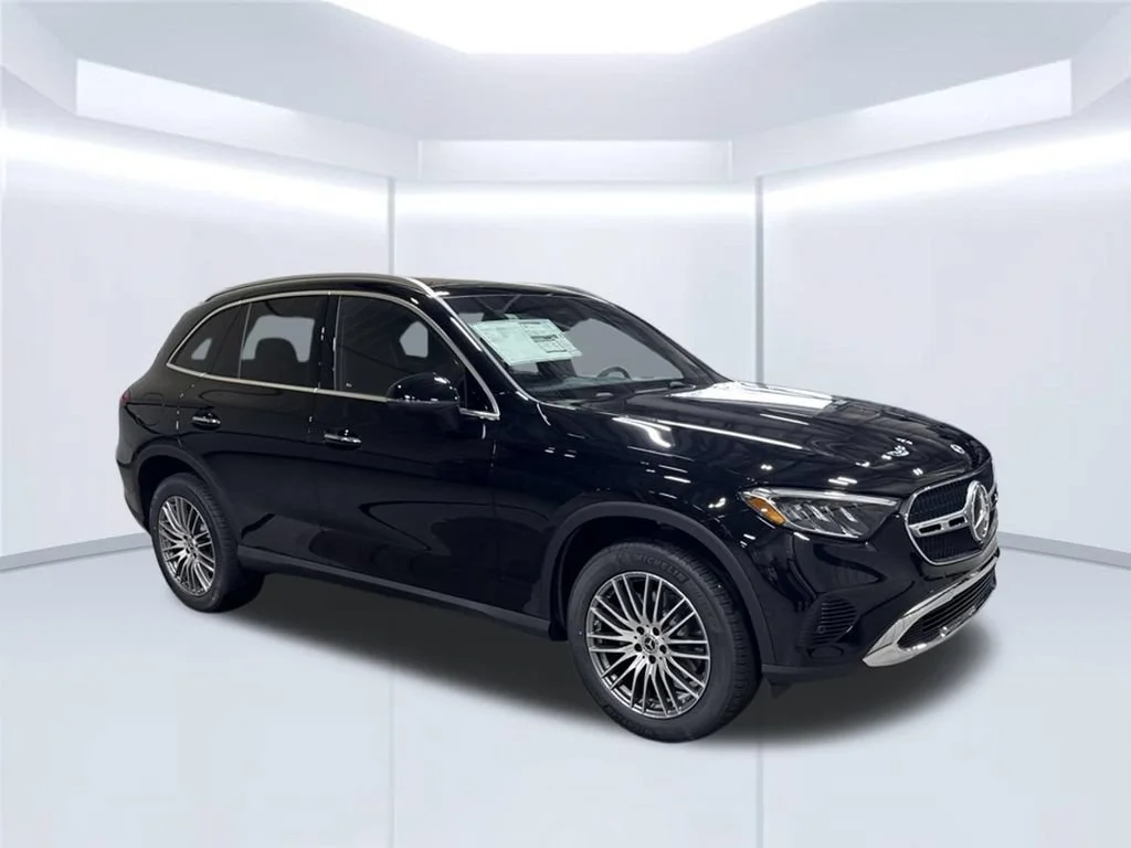 New 2026 Black Mercedes-Benz GLC 300 image 7