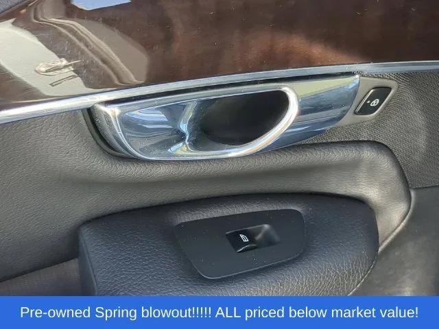 Used 2016 Gray Volvo T6 Momentum image 36
