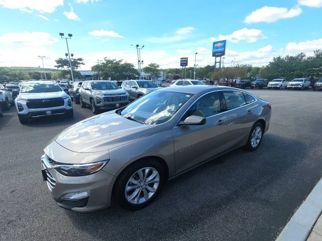 Used 2025 Gray Chevrolet LT image 5