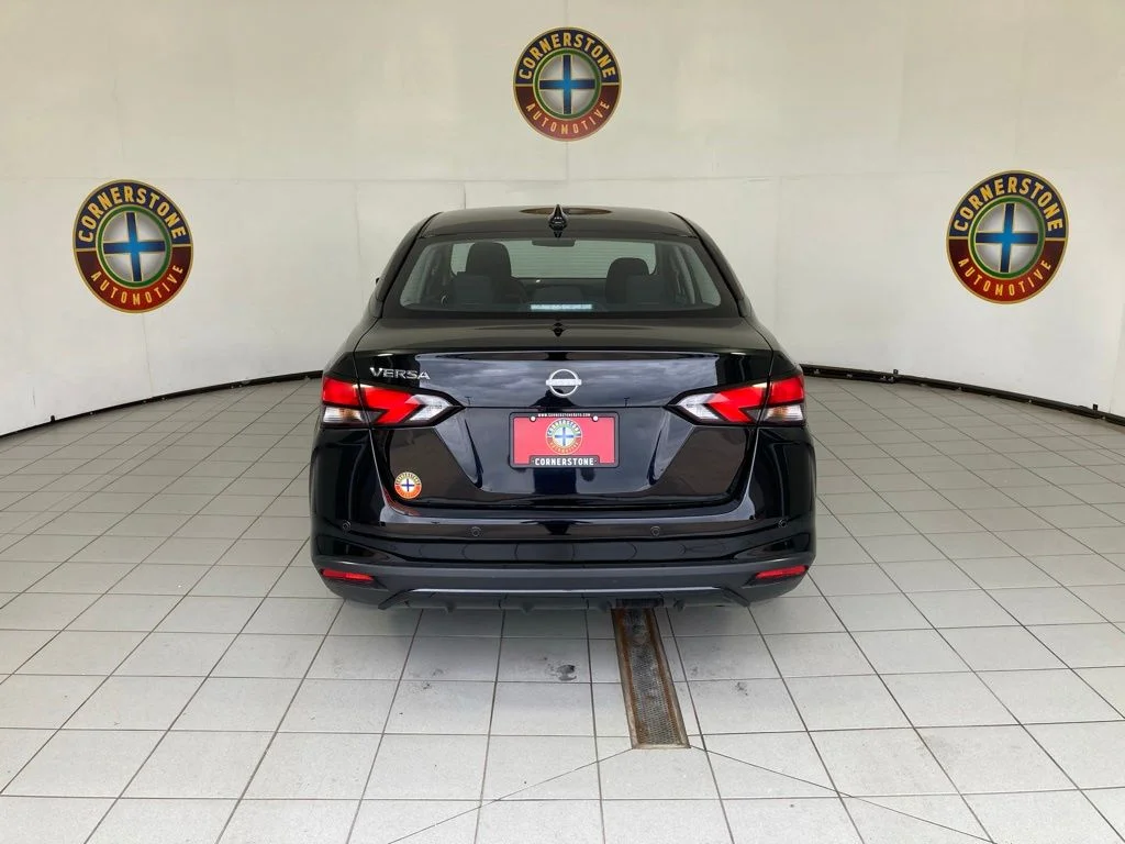 Used 2025 Black Nissan 1.6 SV image 22
