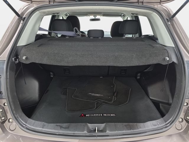Used 2016 Black Mitsubishi ES image 30