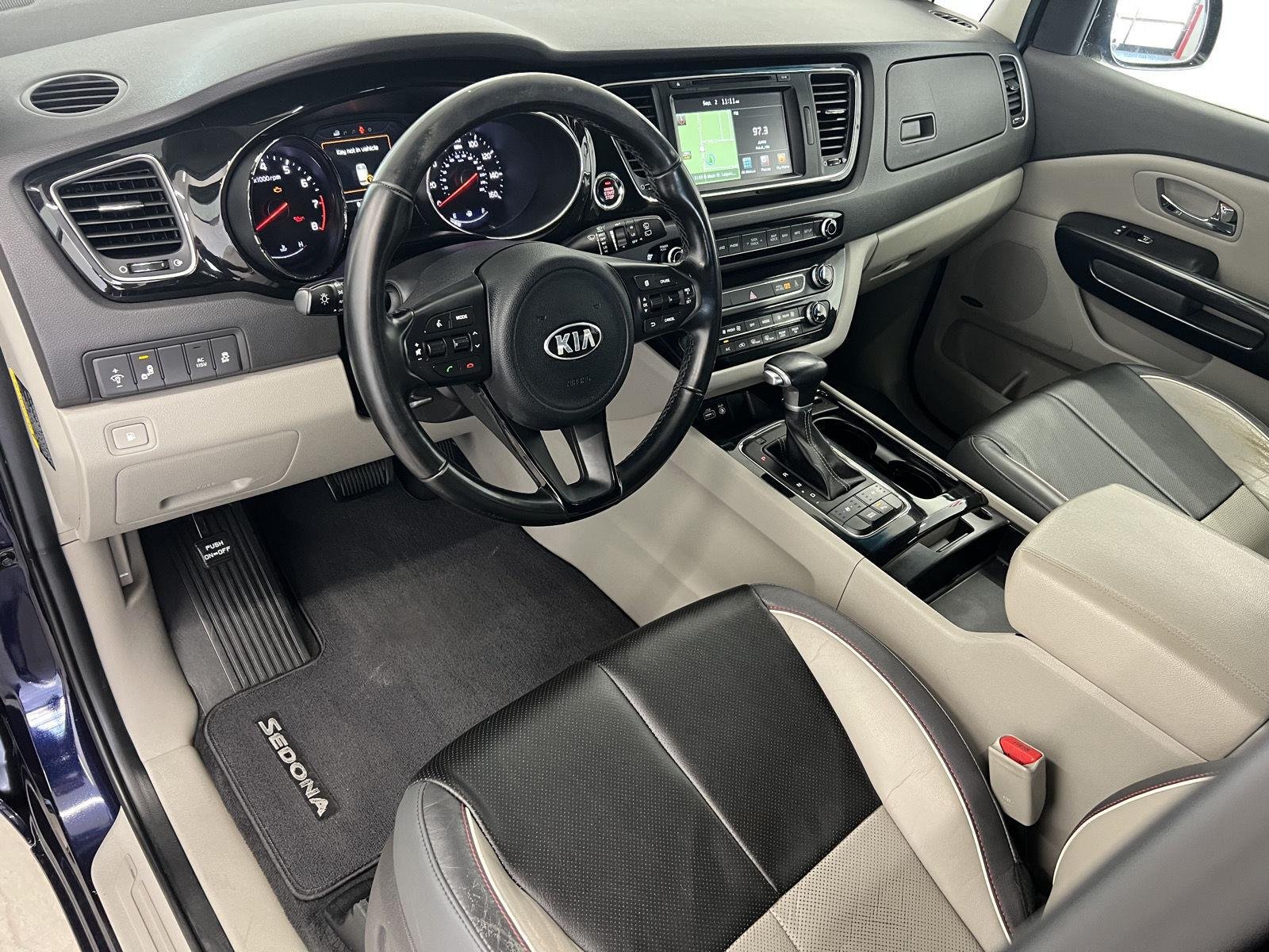 Used 2018 Celestial Blue Kia SX image 13