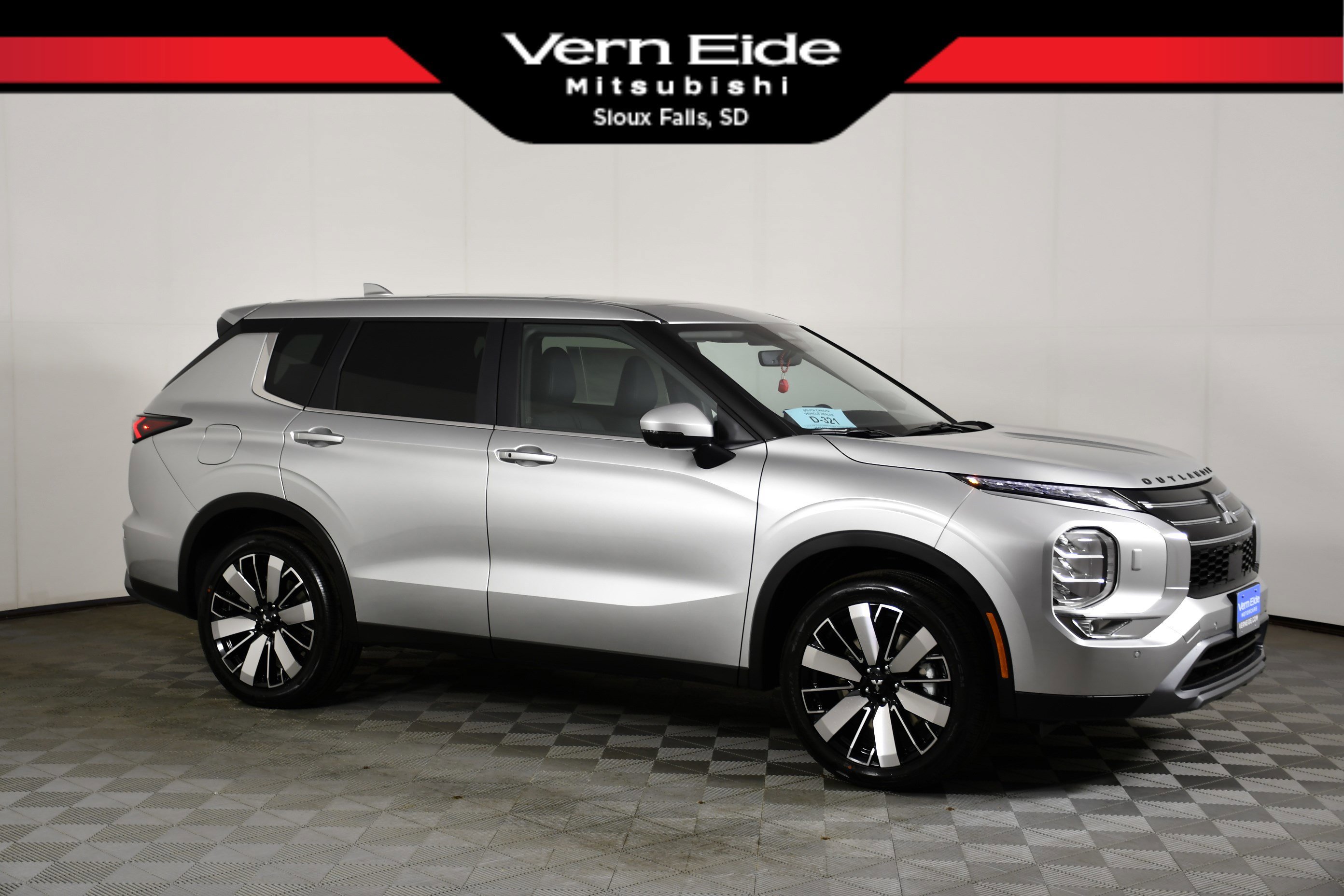 2026 Mitsubishi Outlander SE S-AWC's photo