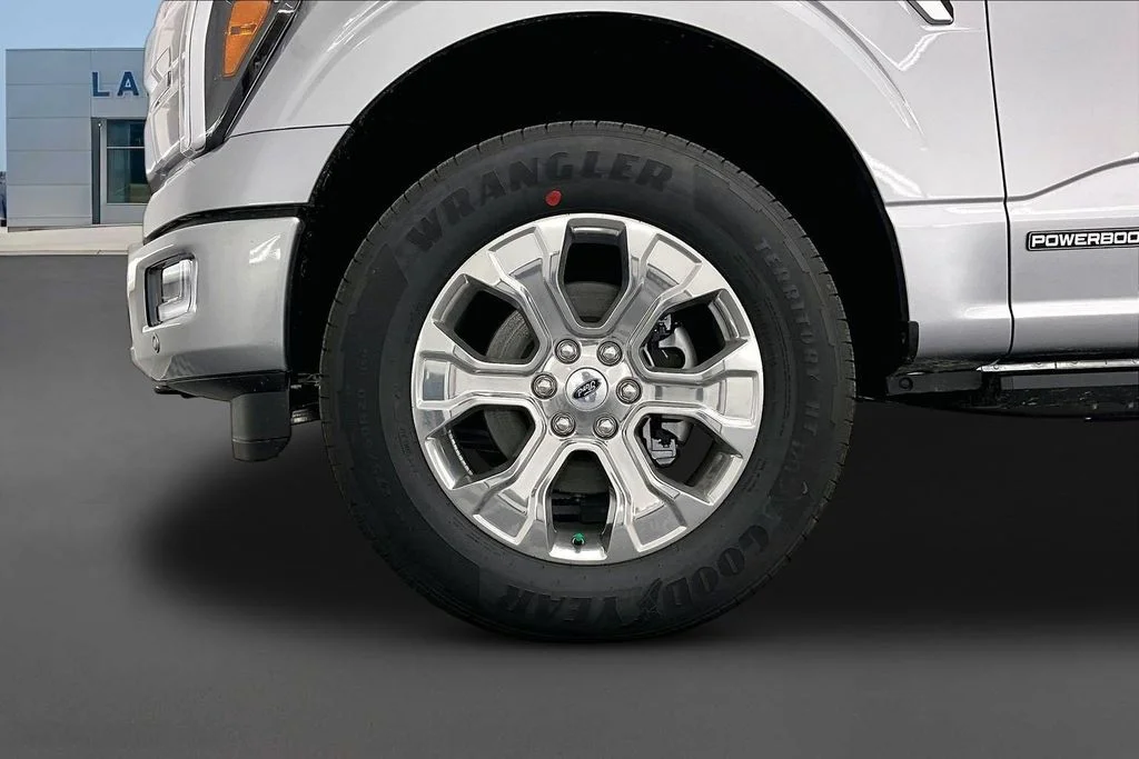 New 2026 Iconic Silver Metallic Ford Platinum® image 13